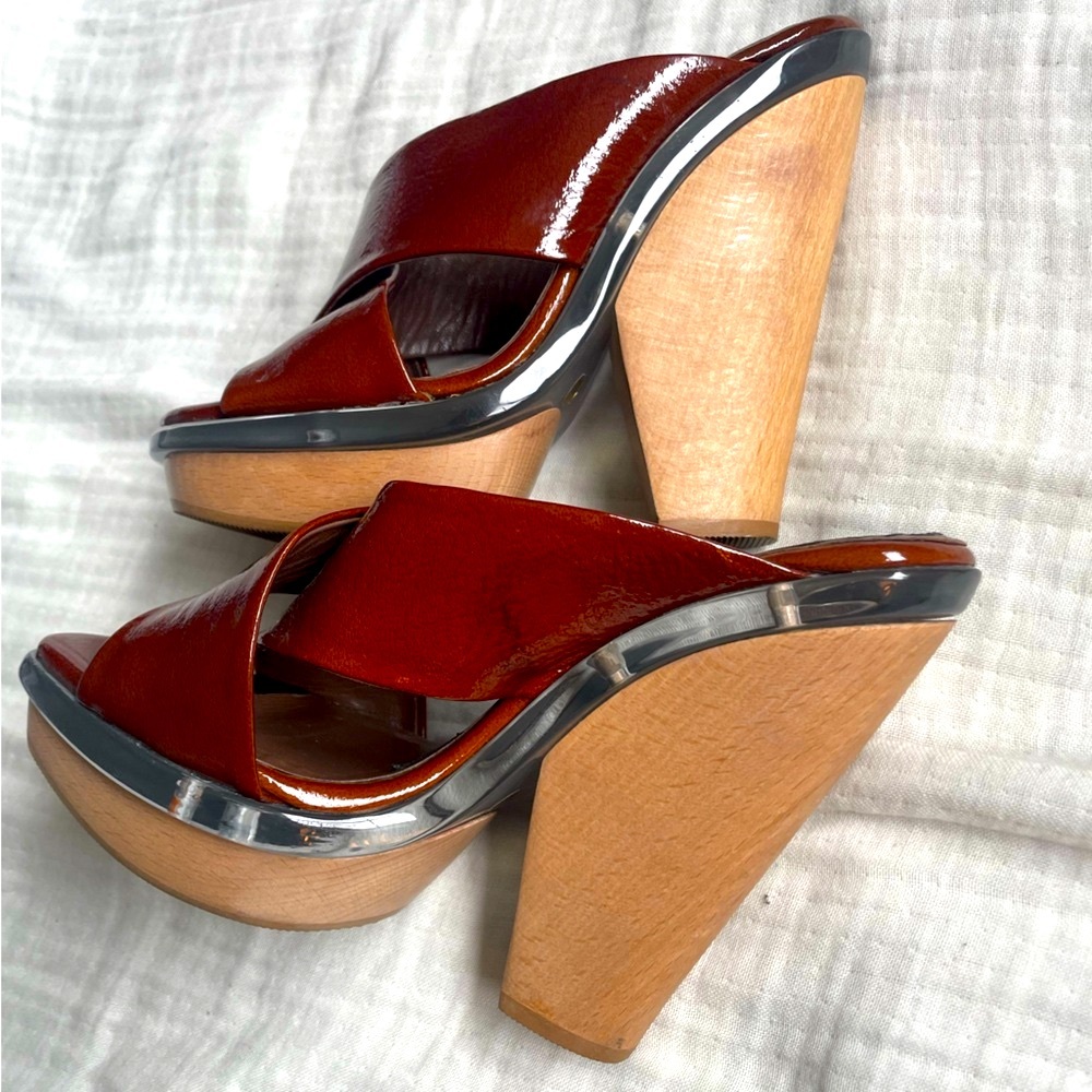 Marni brown patent leather heels